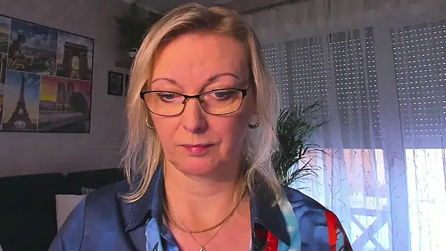 vanessa chat online show from 11-27-25, 02:19