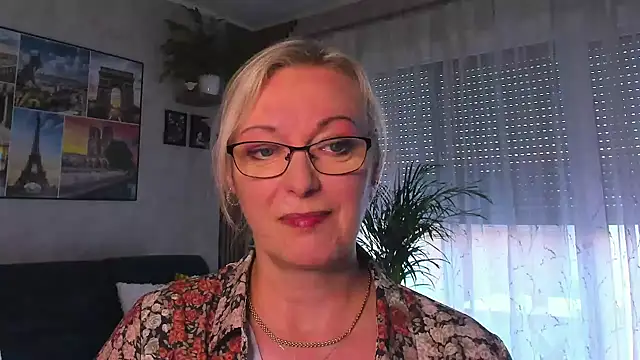 vanessa chat online show from 04-29-26, 05:30