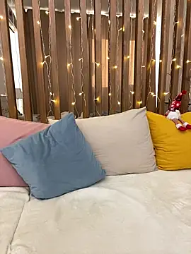 HotyWinter online show from 01-02-25, 01:19