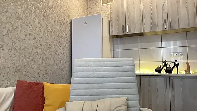 HotyWinter online show from 03-25-26, 07:58