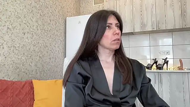 HotyWinter online show from 04-28-26, 05:34