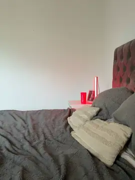 EllaMae online show from 04-27-26, 12:14