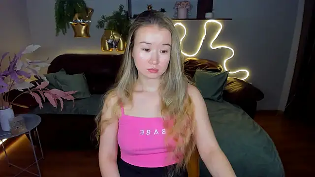 Snapshot of PollyOcean chatting on 02-22-25, 09:56 PollyOcean online show from 02-22-25, 09:56