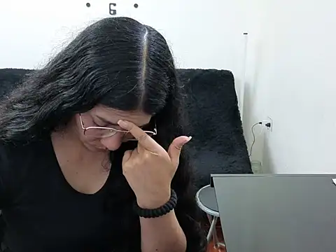 Snapshot of sweety_funny chatting on 03-11-26, 06:47 sweety funny online show from 03-11-26, 06:47