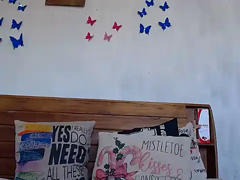 Princess Ariahsquirty online show from 10-15-25, 07:52