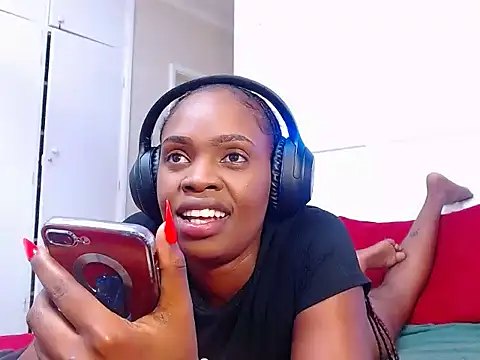 LuciousLips96 online show from 11-25-25, 07:03