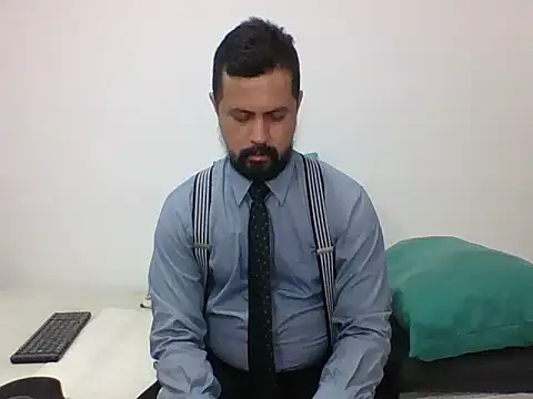 Snapshot of TRIISTAN_KING10 chatting on 01-15-25, 07:01 TRIISTAN KING10 online show from 01-15-25, 07:01