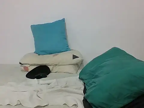 Snapshot of TRIISTAN_KING10 chatting on 01-31-25, 12:28 TRIISTAN KING10 online show from 01-31-25, 12:28