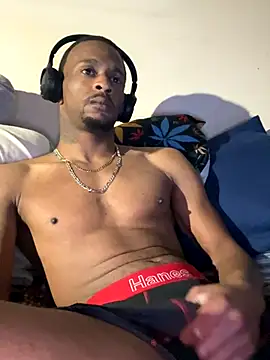 Tristris100 online show from 10-29-25, 04:59