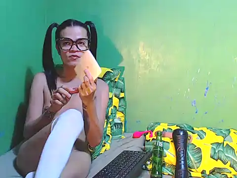 Paula Jordan online show from 10-05-25, 03:21