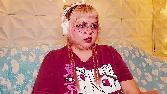 Snapshot of Satyn_doll chatting on 05-15-26, 11:01 Satyn doll online show from 05-15-26, 11:01