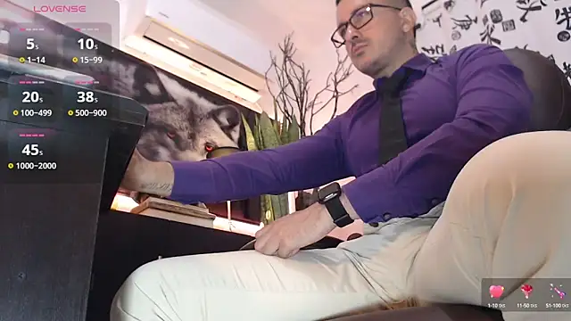 Snapshot of randyluke chatting on 12-04-24, 11:52 randyluke online show from 12-04-24, 11:52