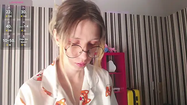  Hanna Moon  online show from 12-13-24, 09:02