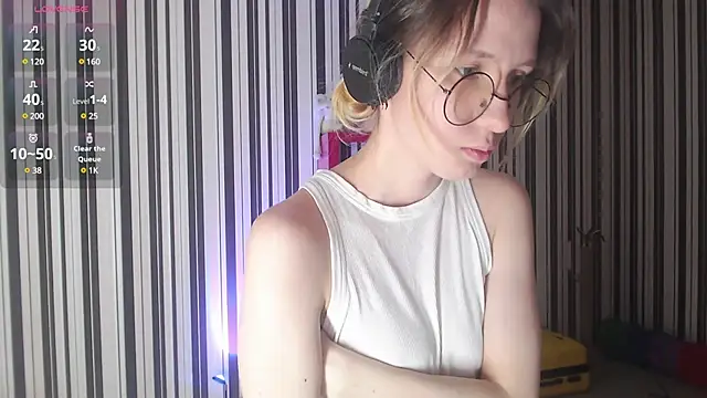  Hanna Moon  online show from 12-29-24, 09:06