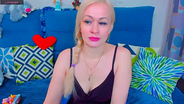 EllenMoore online show from 01-09-25, 02:33