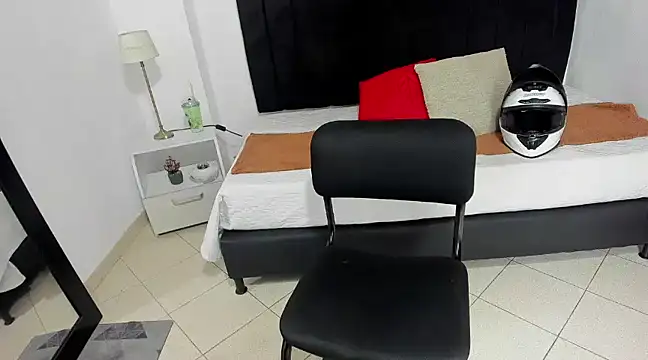 Snapshot of anhtony_wayans chatting on 12-13-24, 01:04 anhtony wayans online show from 12-13-24, 01:04