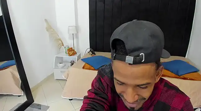 Snapshot of anhtony_wayans chatting on 02-19-25, 11:46 anhtony wayans online show from 02-19-25, 11:46