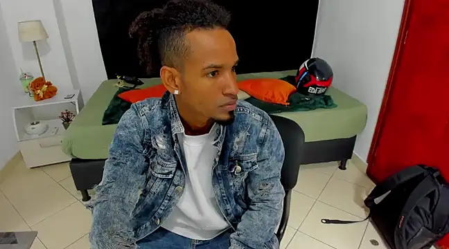 Snapshot of anhtony_wayans chatting on 03-06-25, 11:42 anhtony wayans online show from 03-06-25, 11:42