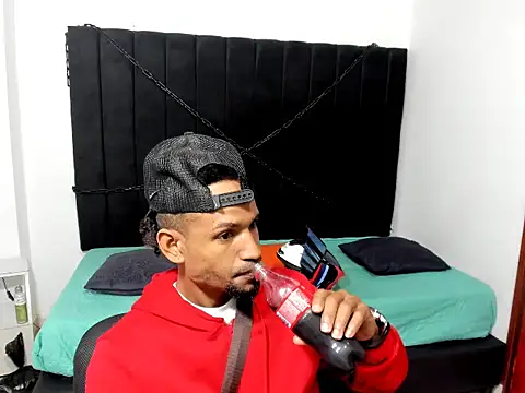 Snapshot of anhtony_wayans chatting on 09-19-25, 12:23 anhtony wayans online show from 09-19-25, 12:23