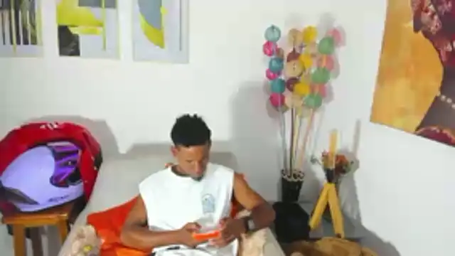 Snapshot of anhtony_wayans chatting on 03-21-26, 12:48 anhtony wayans online show from 03-21-26, 12:48