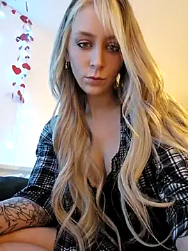 LilyOrion online show from 02-25-25, 07:14