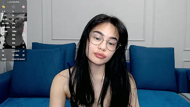 Snapshot of kwana_colada chatting on 03-05-25, 12:11 kwana colada online show from 03-05-25, 12:11