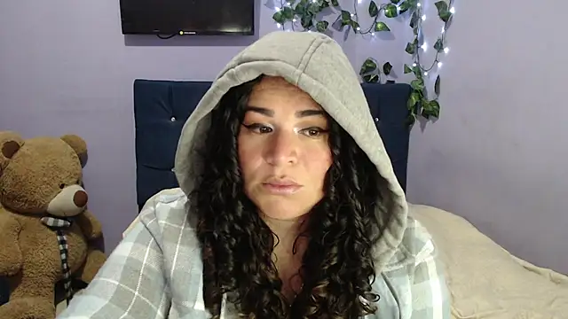 Snapshot of ANGELIQUE_KLANE chatting on 12-12-24, 11:47 ANGELIQUE KLANE online show from 12-12-24, 11:47