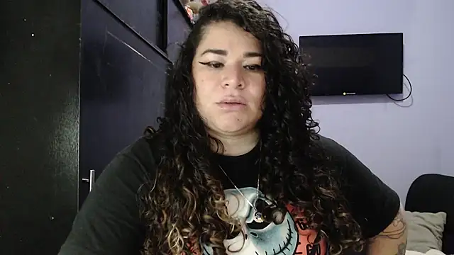 Snapshot of ANGELIQUE_KLANE chatting on 01-31-25, 04:58 ANGELIQUE KLANE online show from 01-31-25, 04:58