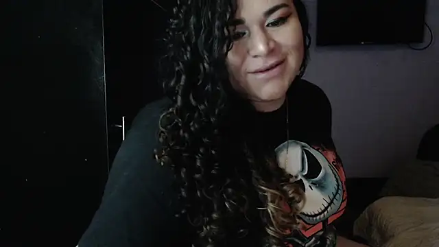 Snapshot of ANGELIQUE_KLANE chatting on 01-31-25, 08:01 ANGELIQUE KLANE online show from 01-31-25, 08:01