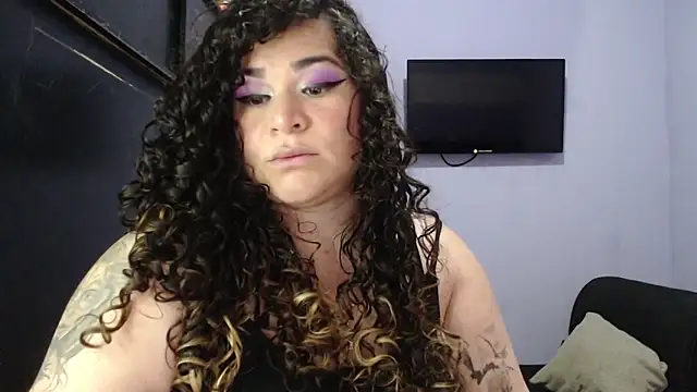 Snapshot of ANGELIQUE_KLANE chatting on 02-04-25, 11:38 ANGELIQUE KLANE online show from 02-04-25, 11:38