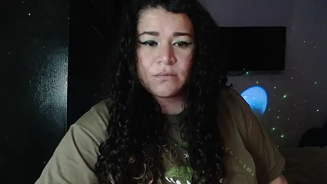 Snapshot of ANGELIQUE_KLANE chatting on 03-22-25, 06:54 ANGELIQUE KLANE online show from 03-22-25, 06:54