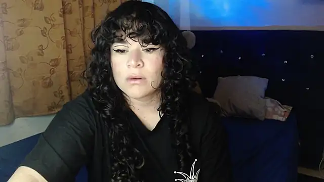 Snapshot of ANGELIQUE_KLANE chatting on 12-03-25, 02:26 ANGELIQUE KLANE online show from 12-03-25, 02:26