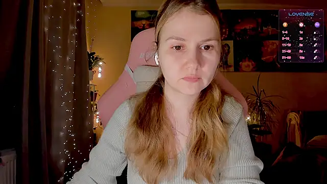 Snapshot of GoodWitch_ chatting on 09-16-25, 06:47 GoodWitch online show from 09-16-25, 06:47