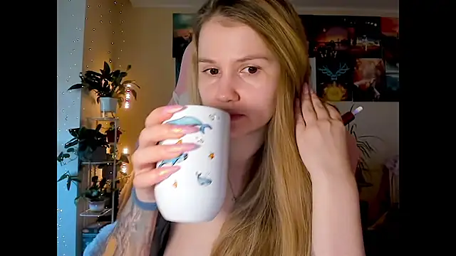 Snapshot of GoodWitch_ chatting on 09-27-25, 07:24 GoodWitch online show from 09-27-25, 07:24