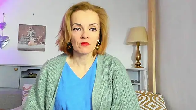 KateConner online show from 02-11-25, 08:42