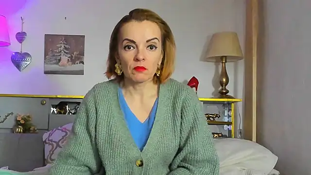 KateConner online show from 02-25-25, 06:31