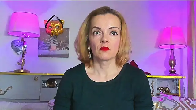 KateConner online show from 03-22-25, 09:21