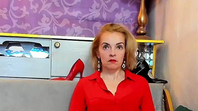 KateConner online show from 05-18-26, 09:09