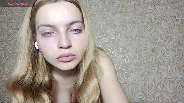 JuiliOnesunray online show from 01-17-25, 03:01