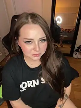 Kira tattoo online show from 02-12-25, 05:47