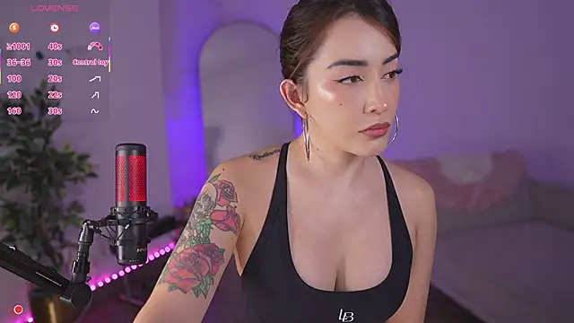 Snapshot of CATALINA_RESTREPO chatting on 02-24-25, 12:20 CATALINA RESTREPO online show from 02-24-25, 12:20