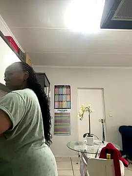 Snapshot of Bootyliciouse21X chatting on 12-14-25, 01:49 Bootyliciouse21X online show from 12-14-25, 01:49