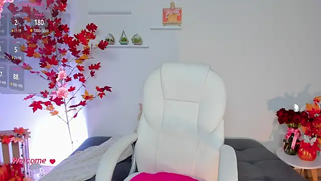 SophieHunt online show from 12-19-24, 10:32