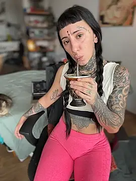 Snapshot of samisamsx chatting on 10-12-25, 06:07 samisamsx online show from 10-12-25, 06:07