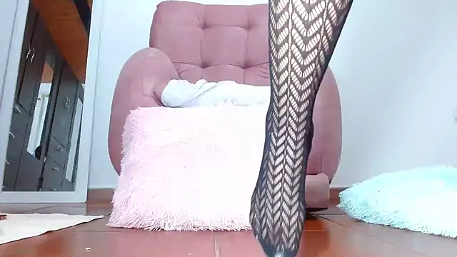 Snapshot of NaomiPassionate chatting on 01-12-25, 04:10 NaomiPassionate online show from 01-12-25, 04:10