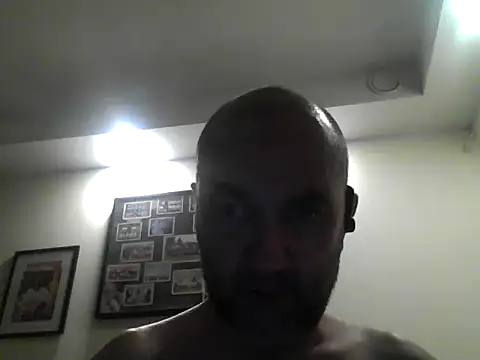 Snapshot of Bisuub chatting on 11-06-25, 09:37 Bisuub online show from 11-06-25, 09:37