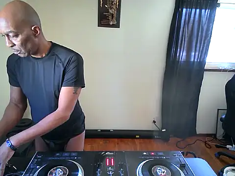 Snapshot of longdick4you8686 chatting on 01-17-25, 05:41 longdick4you8686 online show from 01-17-25, 05:41