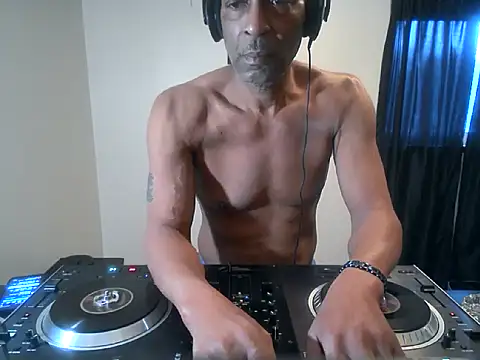 Snapshot of longdick4you8686 chatting on 02-13-25, 03:14 longdick4you8686 online show from 02-13-25, 03:14