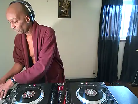 Snapshot of longdick4you8686 chatting on 03-01-25, 07:48 longdick4you8686 online show from 03-01-25, 07:48