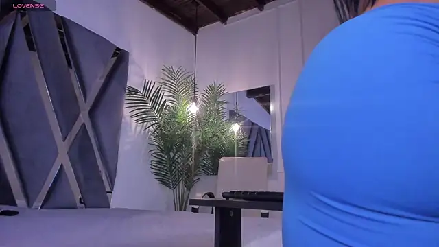 alessandra wells online show from 04-17-26, 11:13